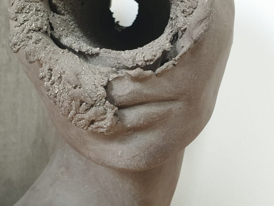 dunkelgrauer, gebrannter Ton, 40 x 20 x 20 cm