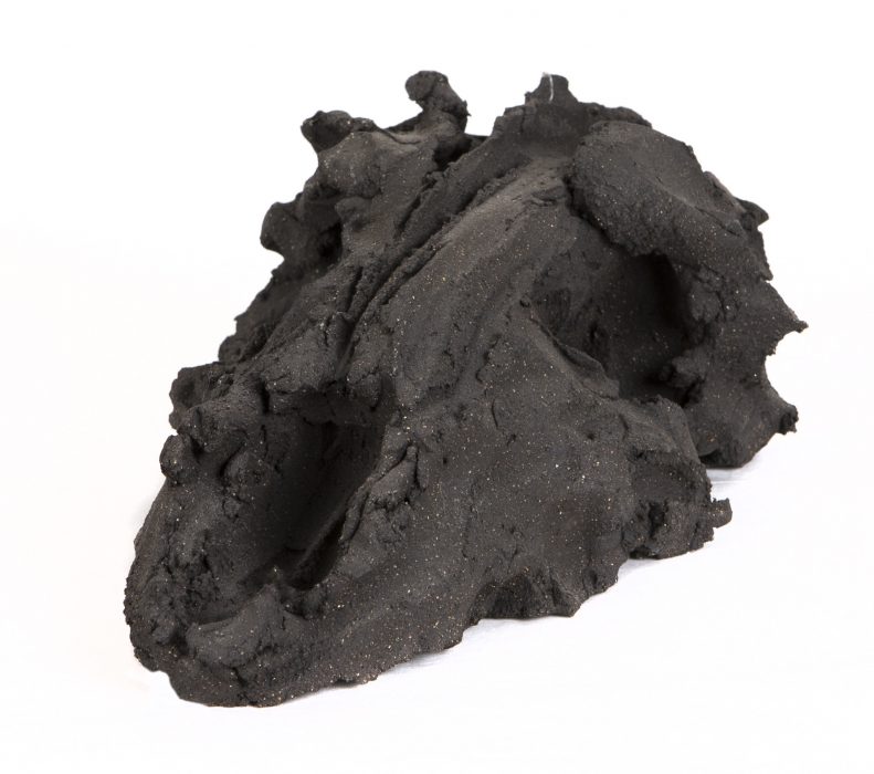 Schaf, 26 x 15 x 12 cm, schwarzer, gebrannter Ton